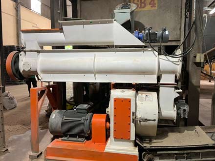 SZLH320 feed pellet making machine for 70% Palm Kernel Meal in Malaysia