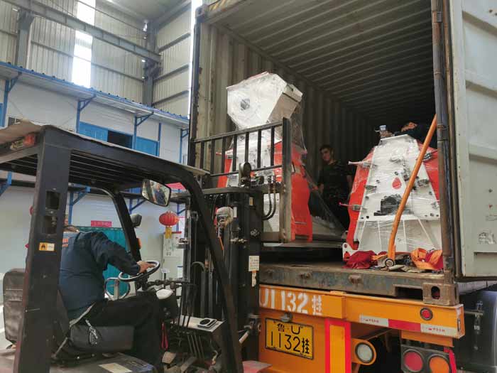 Chilean customers bought a batch of Strongwin feed machines