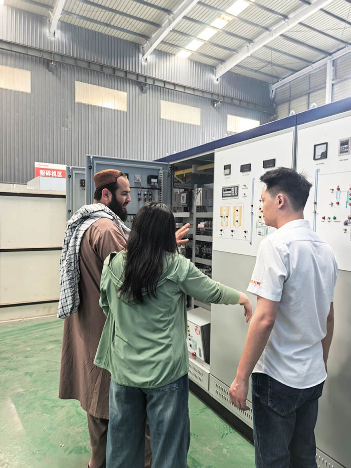 Afghan customer visited our factory