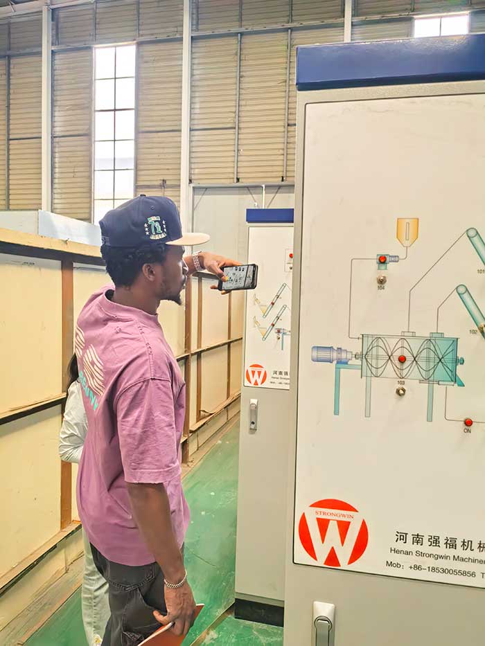 Cote d’Ivoire Customer Visited Strongwin Machinery Factory and Placed Orders for Feed Production Line