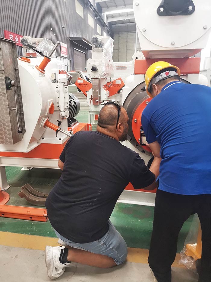 Australian customers visit our factory