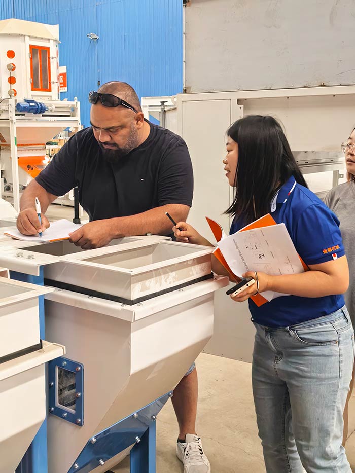 Australian customers visit our factory