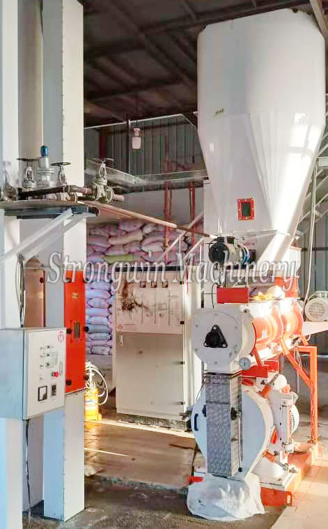 SZLH320 Animal Feed Pellet Production Line Machines in Senegal